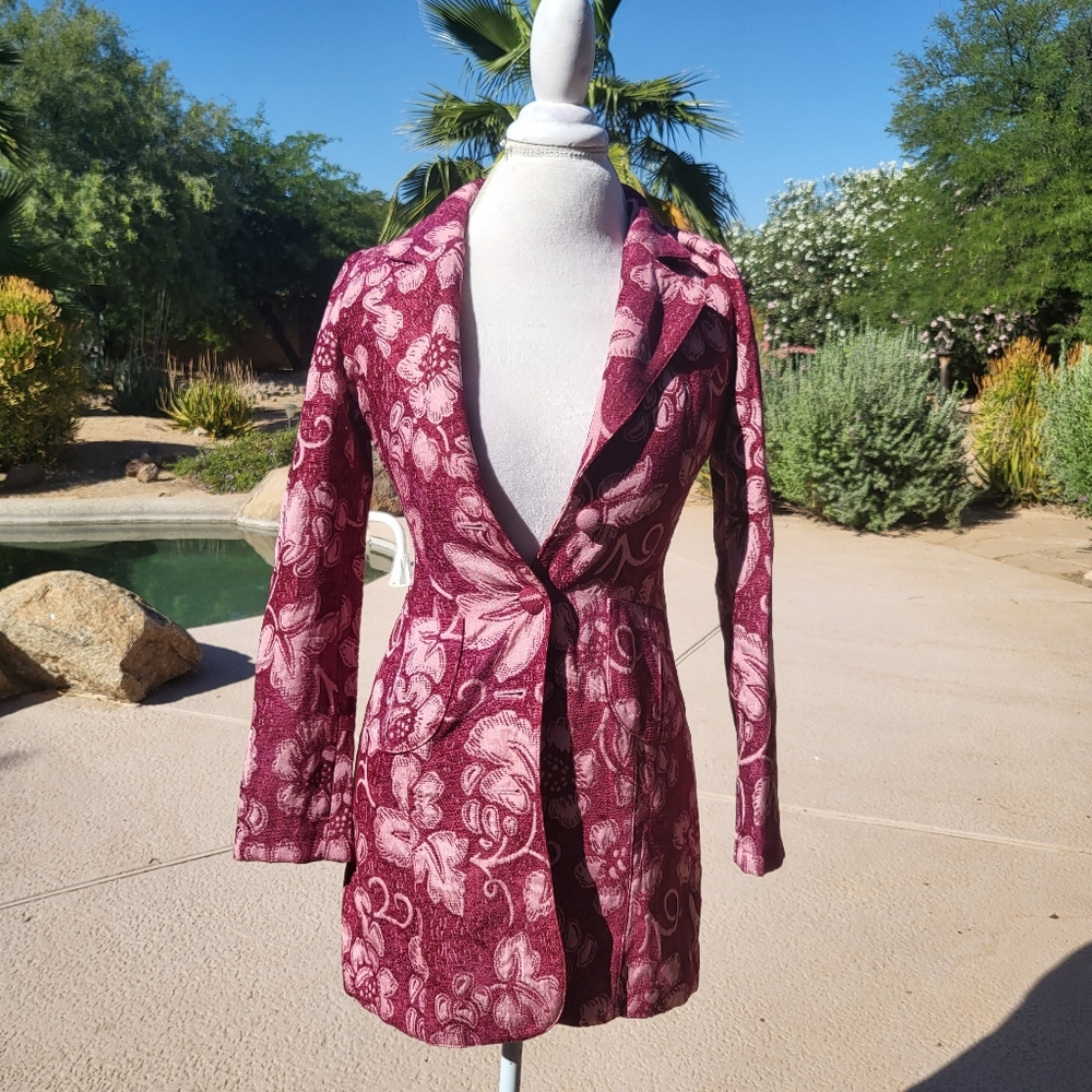 Vintage Tailored Pink Burgundy Brocade Long Button Down Jacket, Small pin up